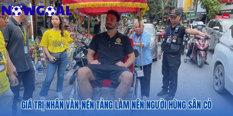 Sự giản dị và lòng nhân ái làm nên người hùng thầm lặng